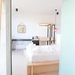 Anassa Himara